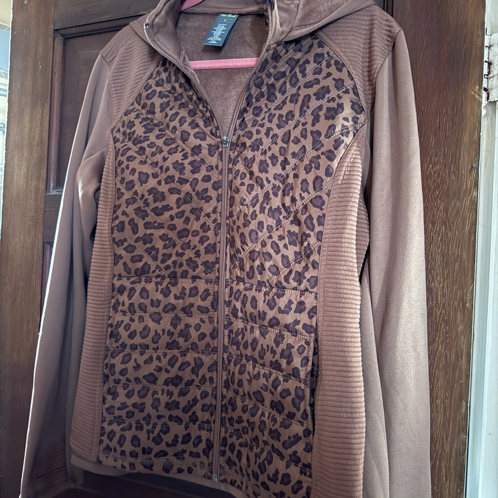Tek Gear Women's Tan Leopard Puffer Jacket
